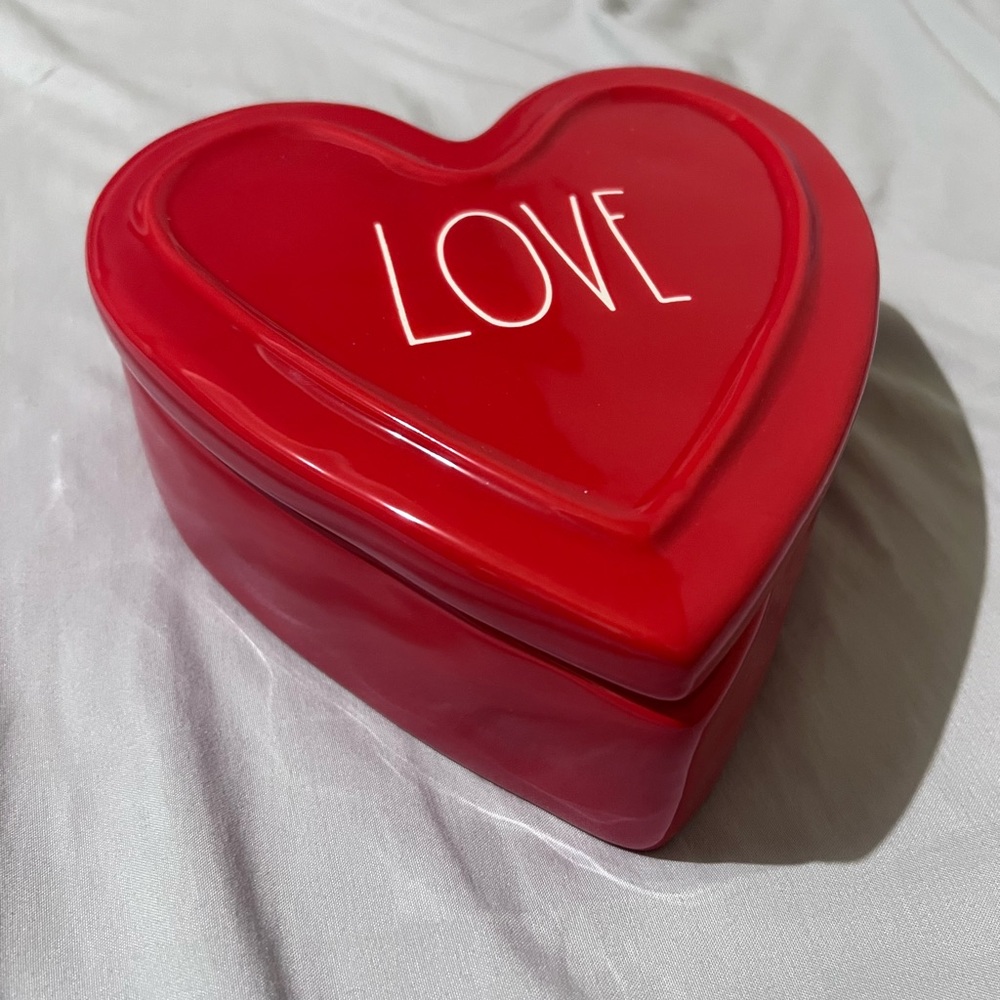 Brand new and never used Rae Dunn Love trinket/jewelry holder